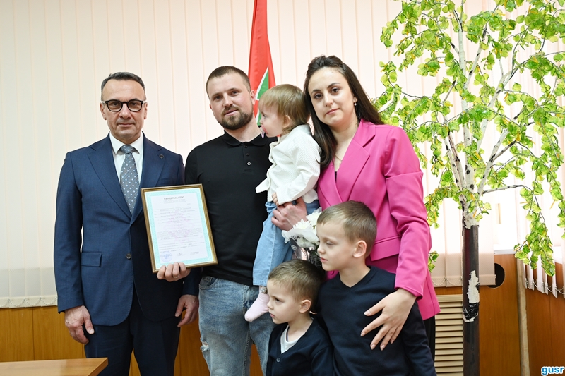 В Гусь-Хрустальном округе 9 семей получили свидетельства на улучшение жилищных условий.