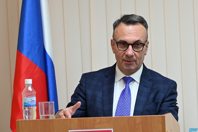 Алексей Кабенкин официально вступил в должность главы Гусь-Хрустального муниципального округа.