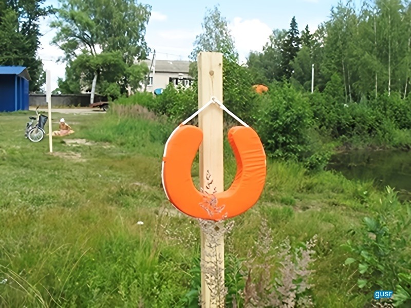 Купание в неустановленных местах запрещено.